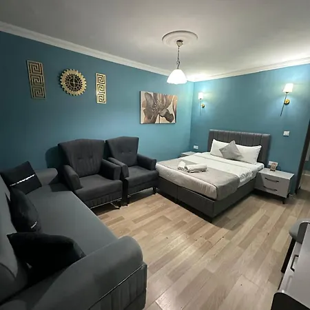 מלון דירות Ada 4*