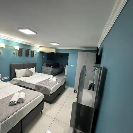 Aparthotel Ada 4*