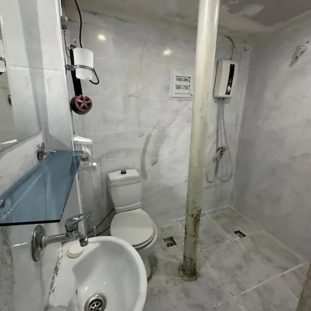 Ada 3*